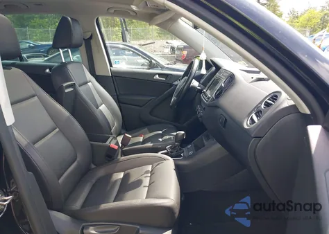 2017 Volkswagen Tiguan 2.0T Wolfsburg Edition from USA, damaged, VIN WVGSV7AX4HK012260